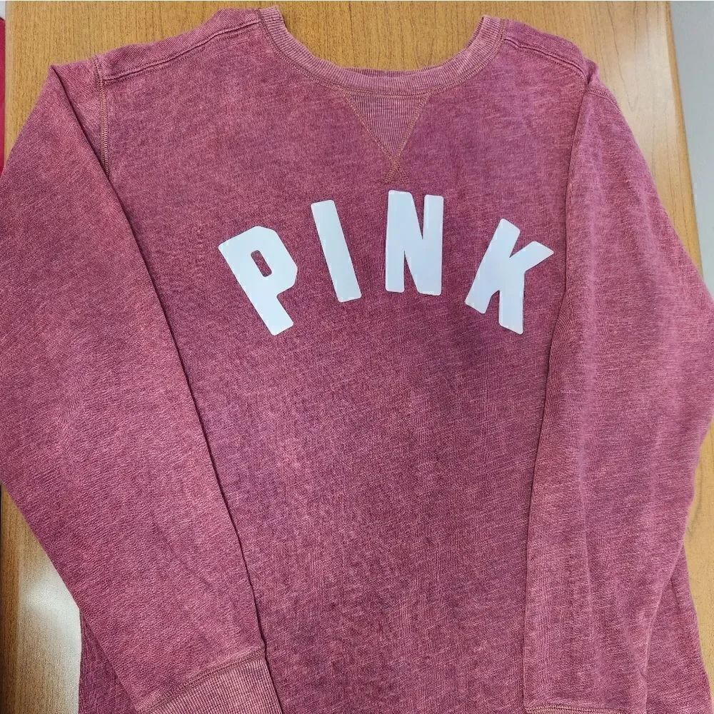 💕VS PINK oversized small, lightweight crewneck sweatshirt. Wine color